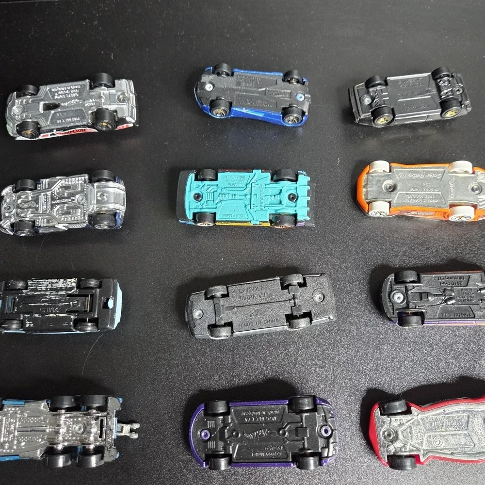 Hot Wheels Diecast Car Lot of 12 Sports Cars Mixed Models Loose 1:64